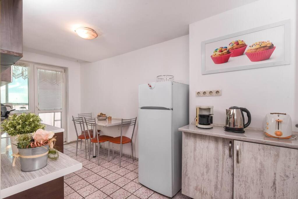 Spacious And Cozy 3 Bedroom Apartment In Downtown Sofia Bagian luar foto